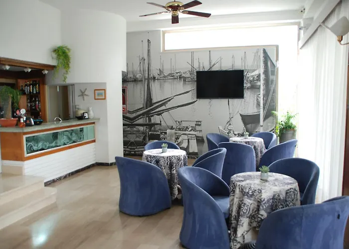 Hotel Holiday Ξενοδοχείο Κατόλικα